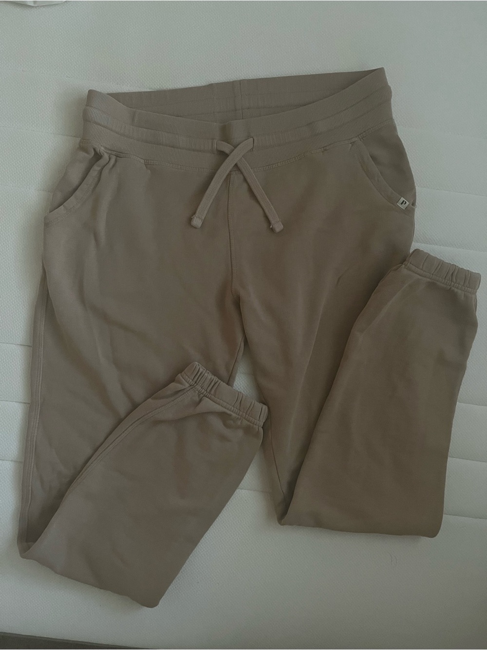 Pact organic cotton drawstring sweatpants tan / beige small